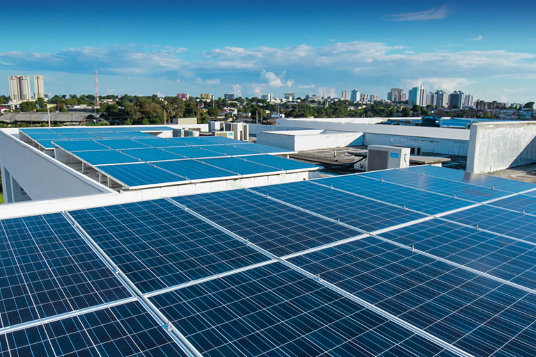 Em 6 meses, Brasil dobra número de instalações de painéis de energia solar